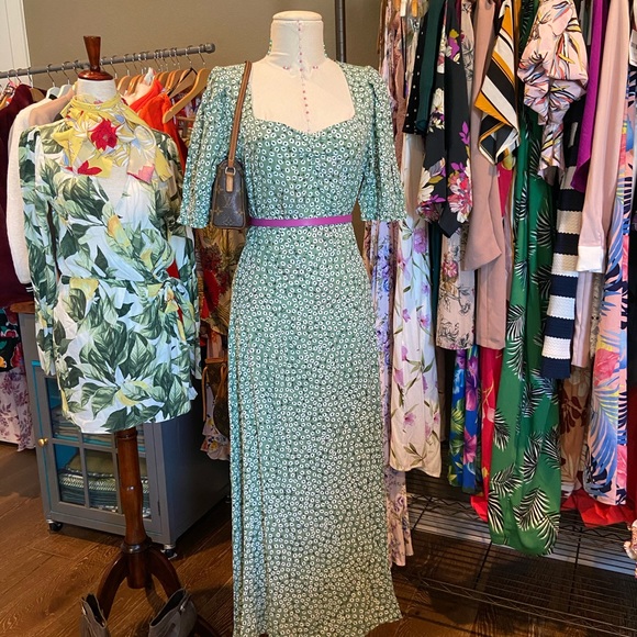 H&M Dresses & Skirts - Sweet Floral Maxi Dress, Sweetheart Neckline